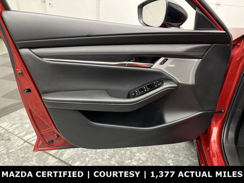 Certified 2025 MAZDA MAZDA3 Hatchback w/Premium Plus Pkg image 9