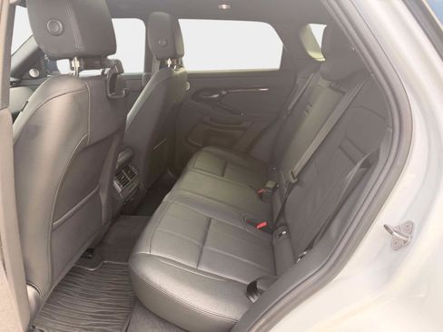 Used 2026 Land Rover Range Rover Evoque Dynamic SE AWD/4WD image 18