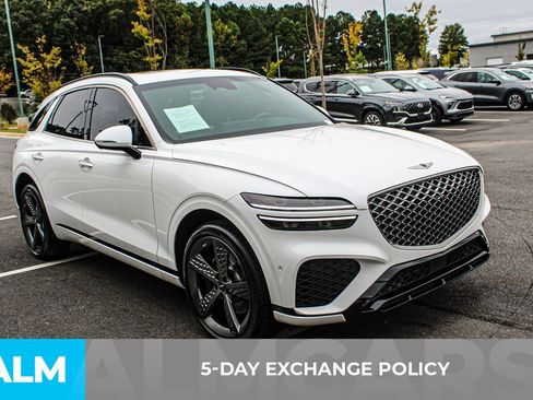 Used 2022 Genesis GV70 3.5T Sport w/ Sport Prestige Package image 4