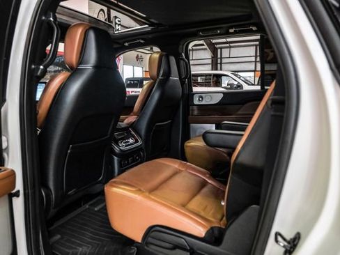 Used 2021 Lincoln Navigator L Reserve w/ Luxury Package image 33