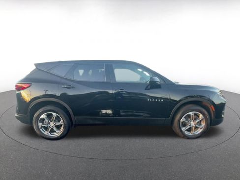 Used 2025 Chevrolet Blazer LT image 16