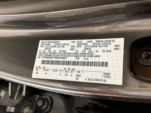 Used 2024 Ford F250 Lariat w/ Lariat Ultimate Package AWD/4WD image 26