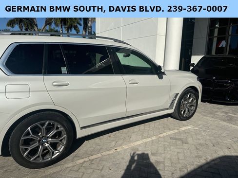 Used 2021 BMW X7 xDrive40i w/ Premium Package 2 image 25