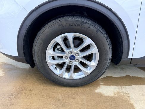 Used 2022 Ford Escape SE FWD image 28