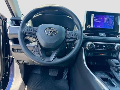 Used 2025 Toyota RAV4 XLE w/ Convenience Package image 19