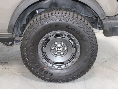 Used 2025 Ford Bronco Badlands AWD/4WD image 19