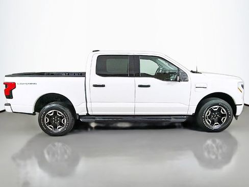 Used 2023 Ford F150 Lightning XLT AWD/4WD image 15