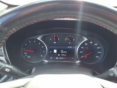 Used 2022 Chevrolet Equinox RS w/ Infotainment Package image 18