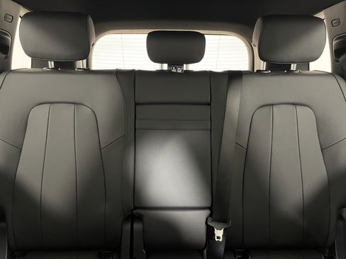 New 2026 Mercedes-Benz GLB 250 image 14