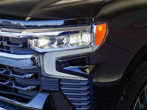 New 2026 Chevrolet Silverado 1500 LT w/ LPO, Dark Essentials Package image 5