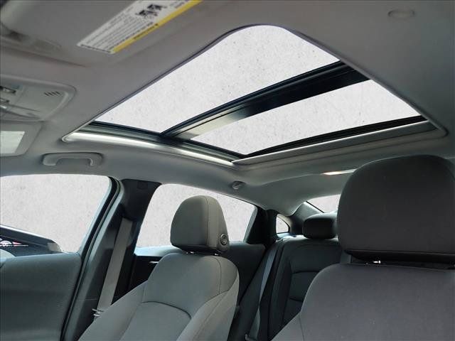Used 2021 Chevrolet Malibu LT FWD image 12