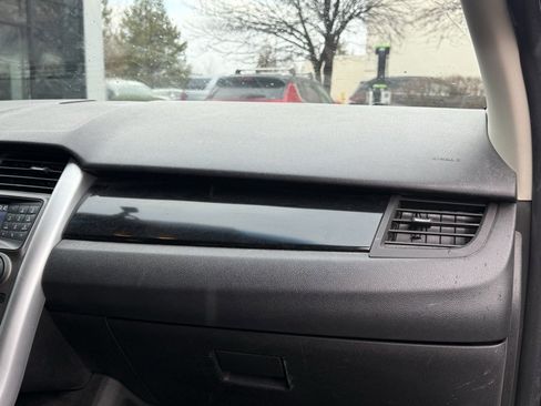 Used 2012 Ford Edge SE image 26