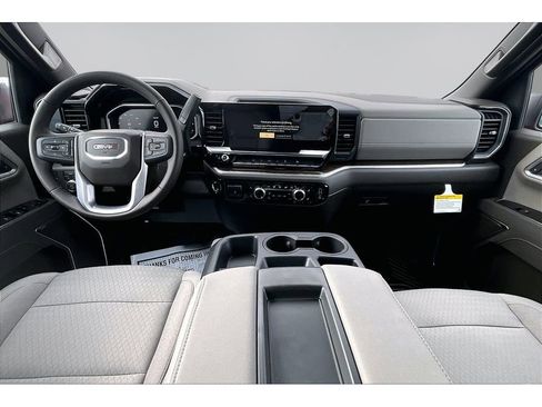 New 2026 GMC Sierra 1500 SLE image 5