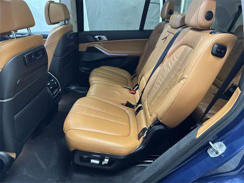 Used 2021 BMW X7 xDrive40i w/ Executive Package image 13