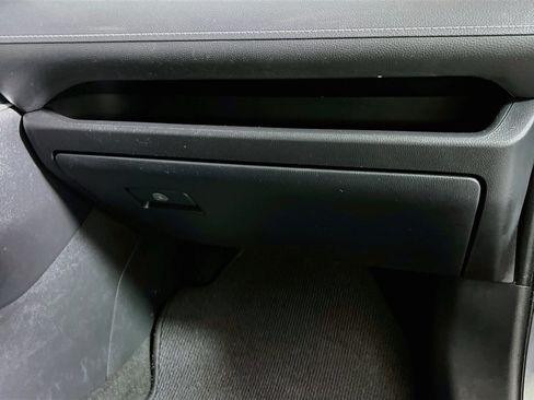 Used 2022 Toyota RAV4 LE FWD image 32