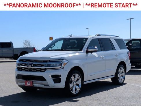 Used 2024 Ford Expedition Platinum image 3
