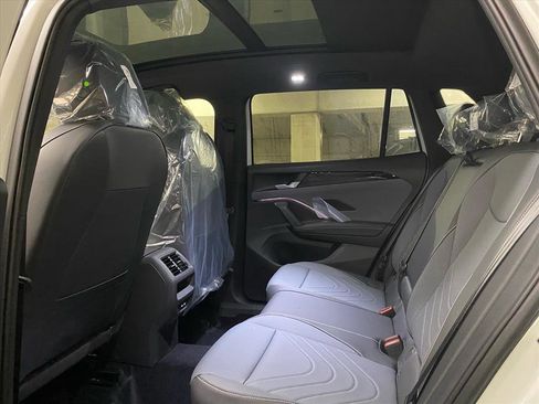 New 2026 Volkswagen Tiguan SE R-Line image 9