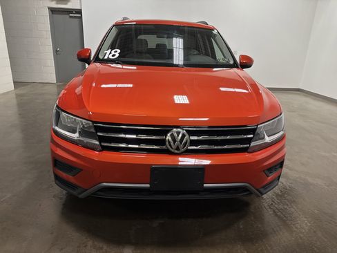 Used 2018 Volkswagen Tiguan SE w/ Panoramic Sunroof Package AWD/4WD image 7