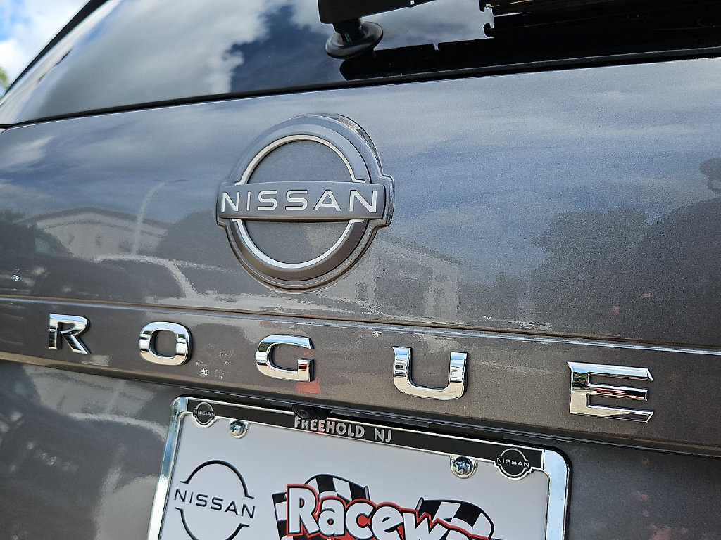 Certified 2023 Nissan Rogue SV AWD/4WD image 32