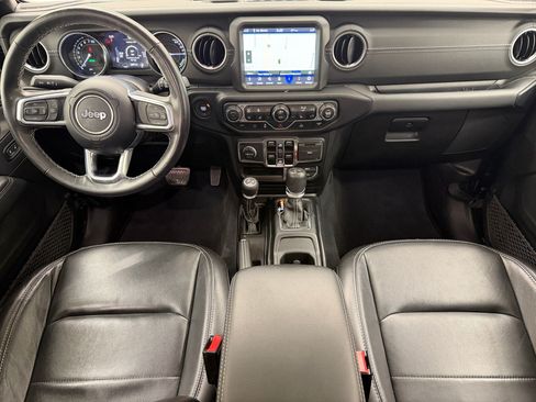 Used 2023 Jeep Wrangler Unlimited Sahara w/ Cold Weather Group AWD/4WD image 15