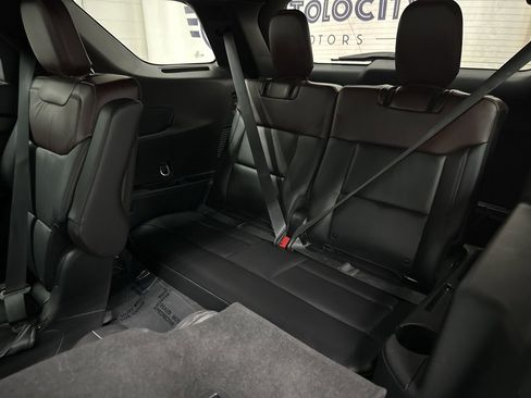 Used 2024 Ford Explorer Platinum w/ Technology Package image 40
