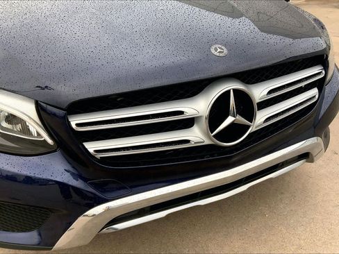 Used 2019 Mercedes-Benz GLC 350e 4MATIC w/ Premium Package image 29