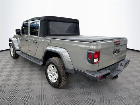 Used 2022 Jeep Gladiator Sport image 8