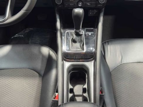Used 2022 Jeep Compass Latitude FWD image 19
