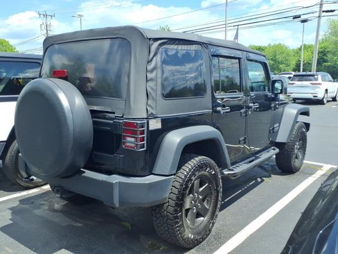 Used 2018 Jeep Wrangler Unlimited Sport S AWD/4WD image 7