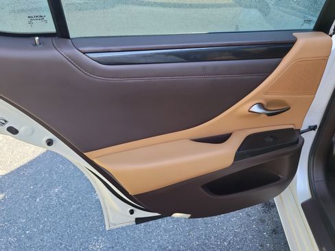 Used 2020 Lexus ES 350 ES 350 w/ Accessory Package 2 image 11