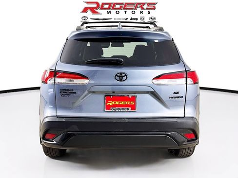 Used 2024 Toyota Corolla Cross AWD Hybrid w/ Moonroof Package image 12