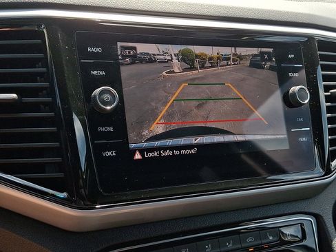 Used 2023 Volkswagen Atlas SE w/ Black Wheel Package FWD image 18