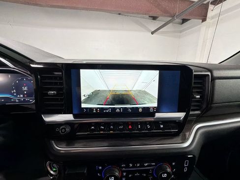 Used 2025 Chevrolet Silverado 1500 LTZ AWD/4WD image 14