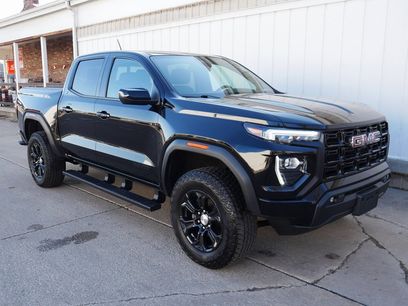 Used 2024 GMC Canyon Elevation w/ Elevation Premium Package