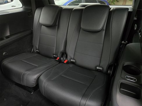 Used 2023 Mercedes-Benz GLS 450 4MATIC image 14