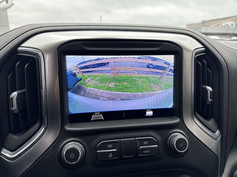 Used 2021 Chevrolet Silverado 1500 LT Trail Boss w/ Bed Protection Package image 9