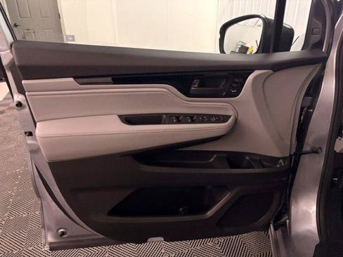 Used 2024 Honda Odyssey Touring image 25