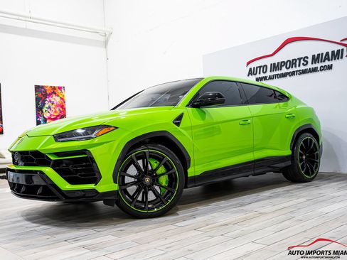 Used 2022 Lamborghini Urus AWD/4WD image 4