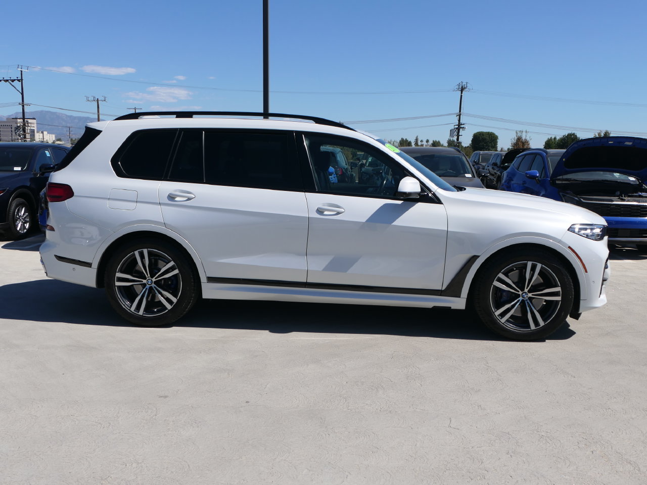 Used 2019 BMW X7 xDrive40i w/ Premium Package AWD/4WD image 2