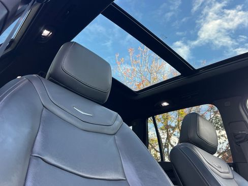 Used 2023 Cadillac XT6 Premium Luxury image 20