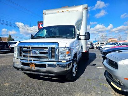 Used 2017 Ford E-450 and Econoline 450 Super Duty w/ Power Windows & Locks Group
