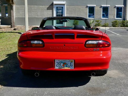 Used 2000 Chevrolet Camaro Z28 w/ SS Performance/Appearance Pkg image 21