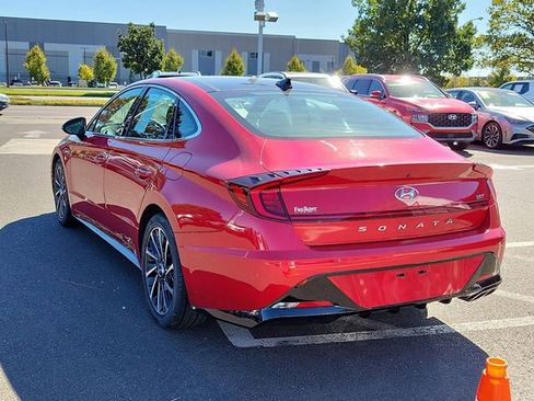 Used 2020 Hyundai Sonata SEL Plus w/ Tech Package image 4