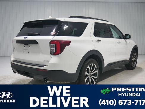 Used 2023 Ford Explorer ST-Line w/ Class IV Trailer Tow Package image 5