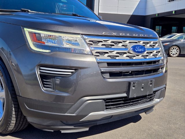 Used 2018 Ford Explorer XLT FWD image 8