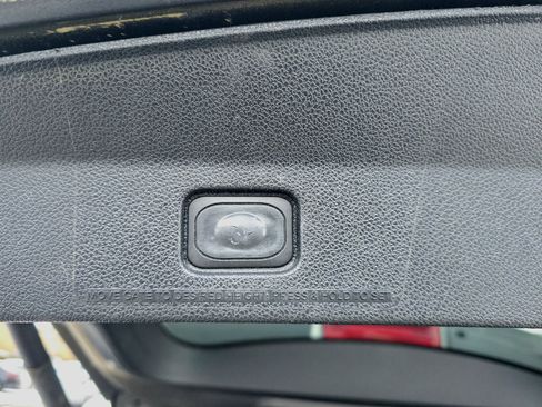 Used 2018 Ford Explorer Platinum image 22