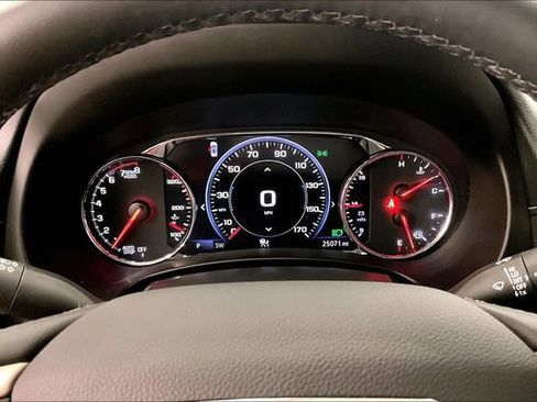 Used 2024 GMC Terrain Denali w/ Denali Premium Package AWD/4WD image 29