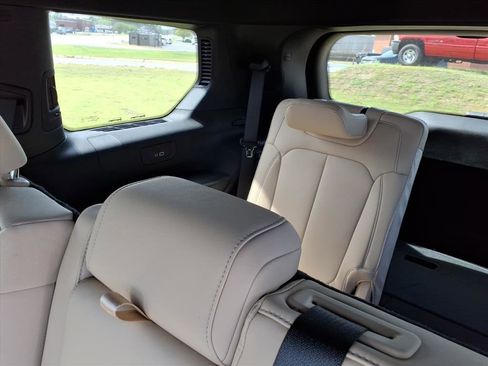 New 2026 Jeep Grand Cherokee L Limited w/ Limited Altitude Package AWD/4WD image 8