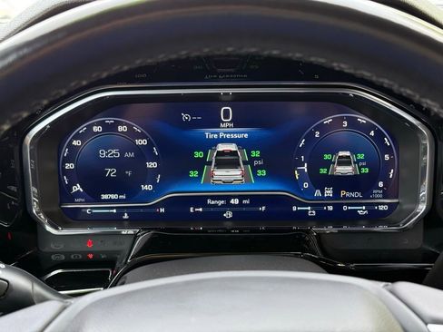 Used 2022 Chevrolet Silverado 1500 RST image 12