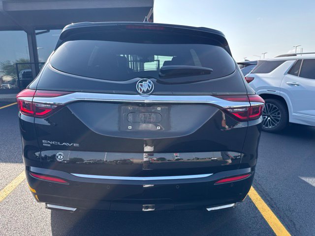 Used 2021 Buick Enclave Avenir w/ Avenir Technology Package AWD/4WD image 8